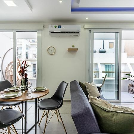 Beach Daze 1-Br Apt By Finikoudes Beach Ларнака Экстерьер фото