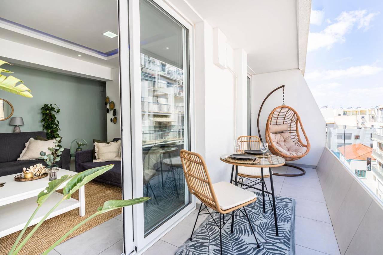 Beach Daze 1-Br Apt By Finikoudes Beach Ларнака Экстерьер фото